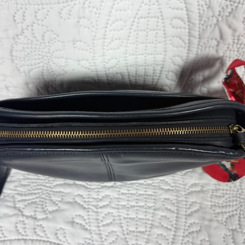 Vintage Coach Anderson 9976 in Navy Blue - Picture 5 of 8